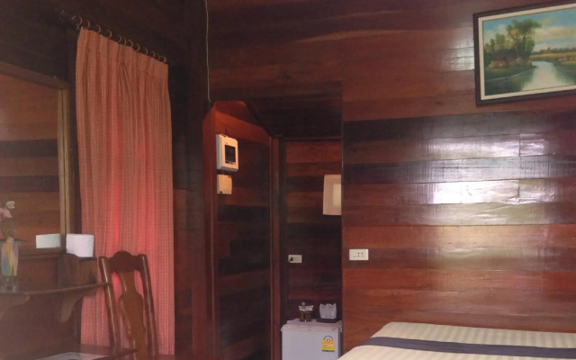 Baan Ing Khao Resort