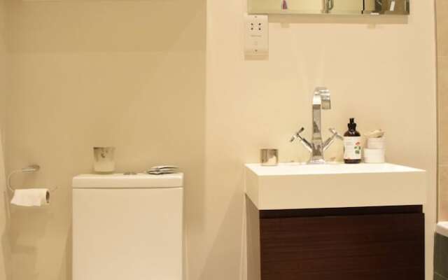 1 Bedroom Apartment In Earls Court