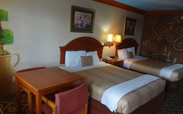Nola Inn and Suites