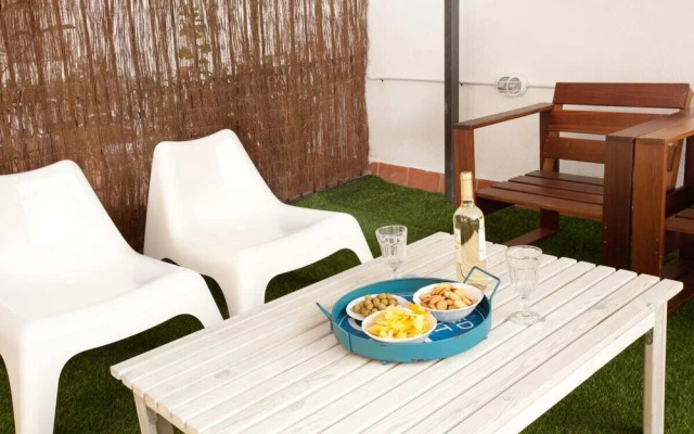 Modern 3 Bedroom Flat With Terrace in Lesseps