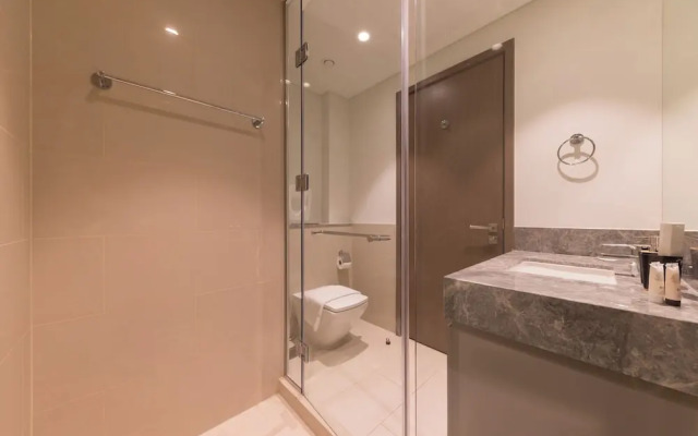 Spacious Elegant 3BR Urban Retreat