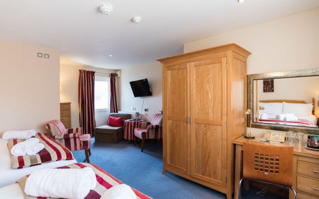 Gwesty'r Marine Hotel & Spa