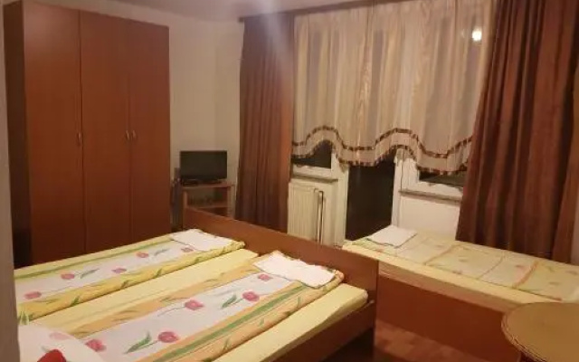 Motel Restoran Grand
