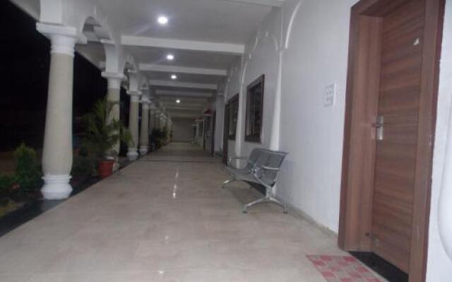 Hotel Royal Palace - Sagar