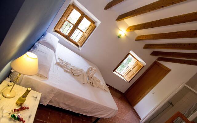 Petit Hotel Hostatgeria La Victoria