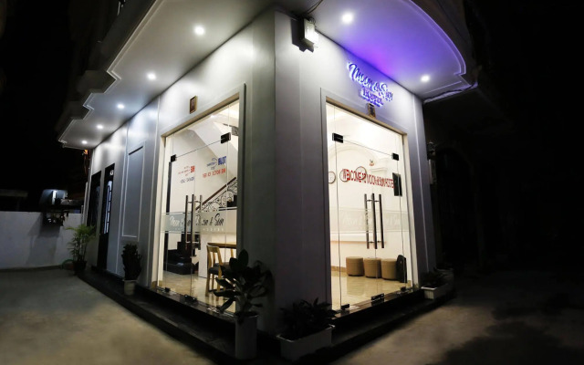 Moon & Sun Hotel