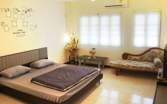 Wake Up Hostel Bangkok
