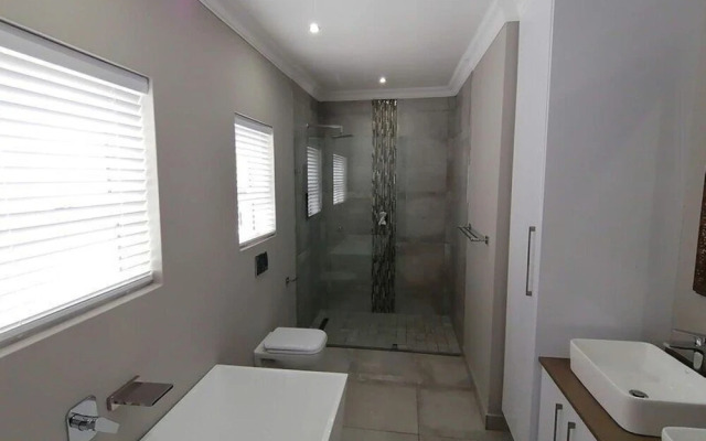 8 Prestwick St Francis Links