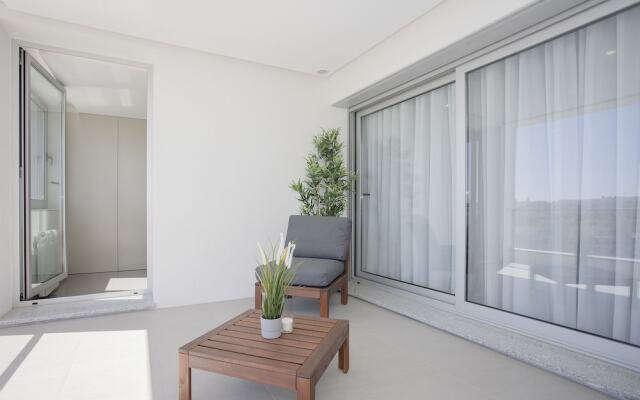 Liiiving in Porto - Luxury River View Apartment I