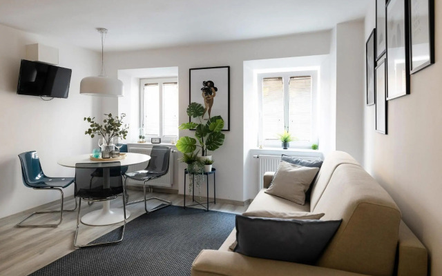 New Central Studio with free parking