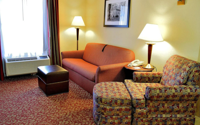 Hampton Inn & Suites Williamsburg-Richmond Rd.