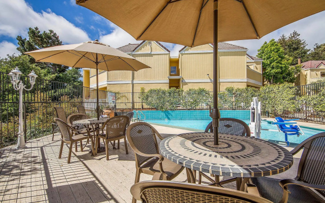 Quality Inn & Suites Capitola By the Sea