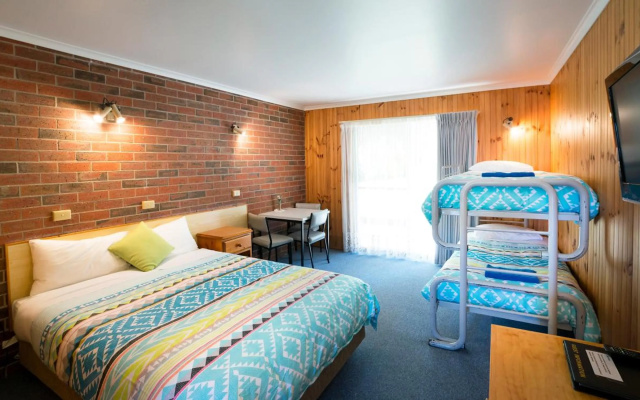 Kookaburra Motor Lodge – Guest Rooms – Halls Gap