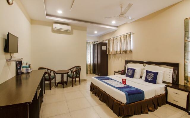 Oyo 9707 Hotel Sravya Residency