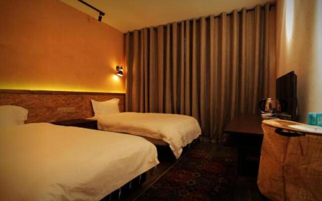 Siguniang Mountain Xileju Theme Inn