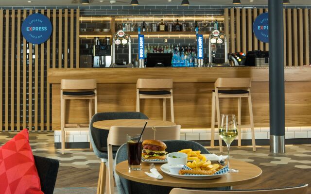 Holiday Inn Express Birmingham Airport NEC by IHG