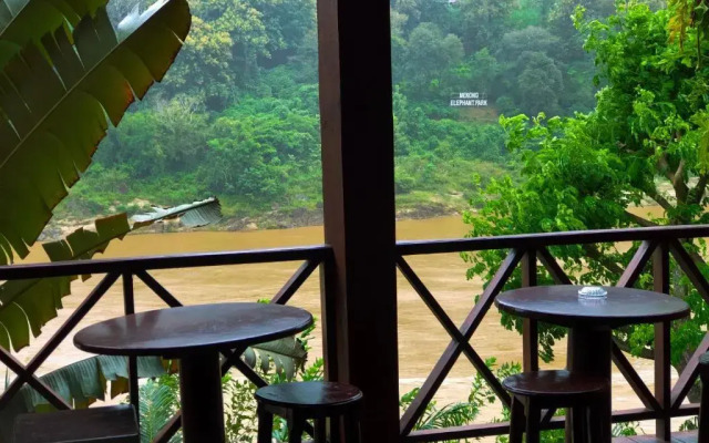 Mekong Riverside Lodge