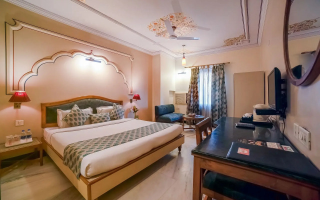 LMB Hotel