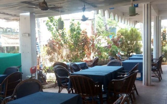 Shiva Ashvem Hotel