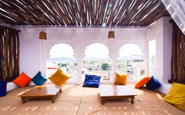 Udai Niwas on Lake Pichola