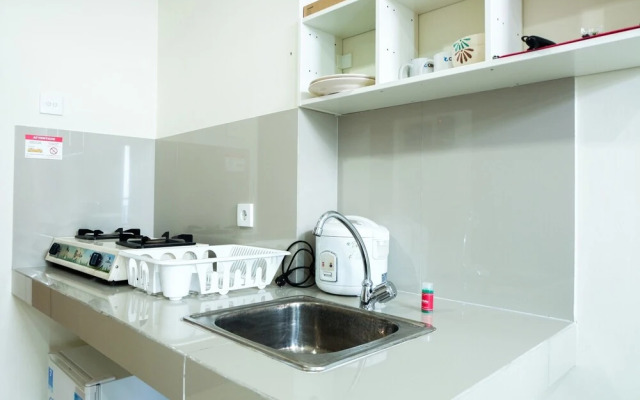 Relax Studio Apartment at Puri Orchard