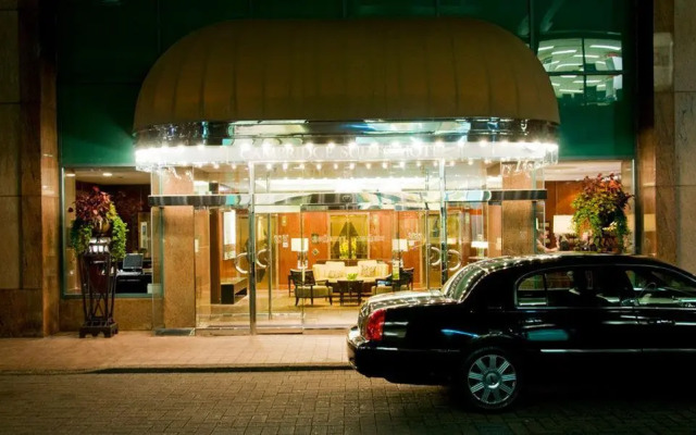 Cambridge Suites Toronto