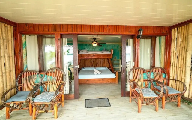 Skully's House - Hotel & Hostel