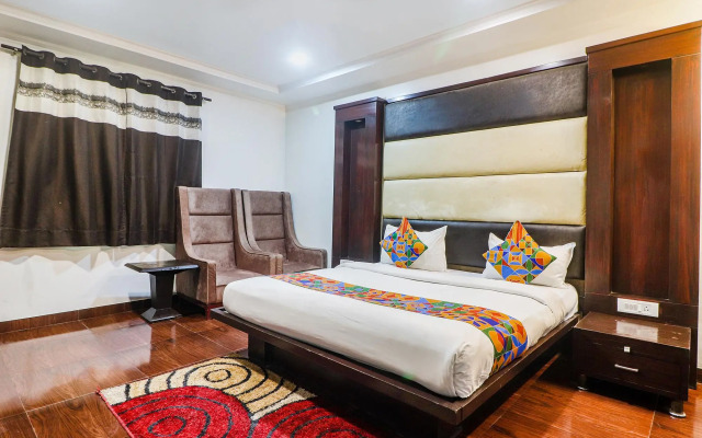 OYO Premium Rohini