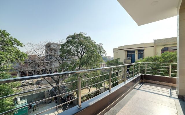 OYO 28706 The Bliss Residency