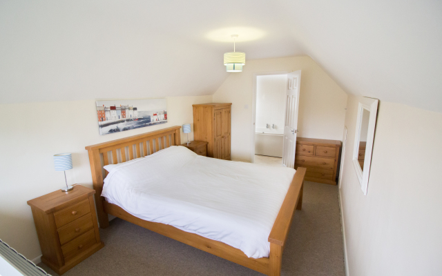 Seaview Holidays - Salterns Village