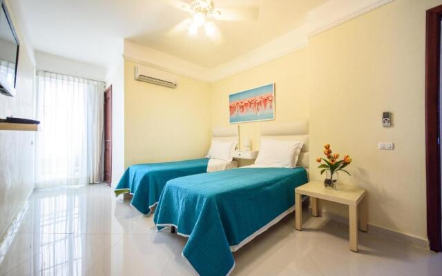 Hotel Shakey