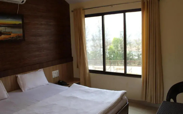 Green Velvet Resort-Near Pawna Lake