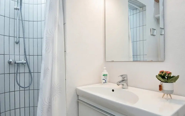 6 Person Holiday Home in Broager