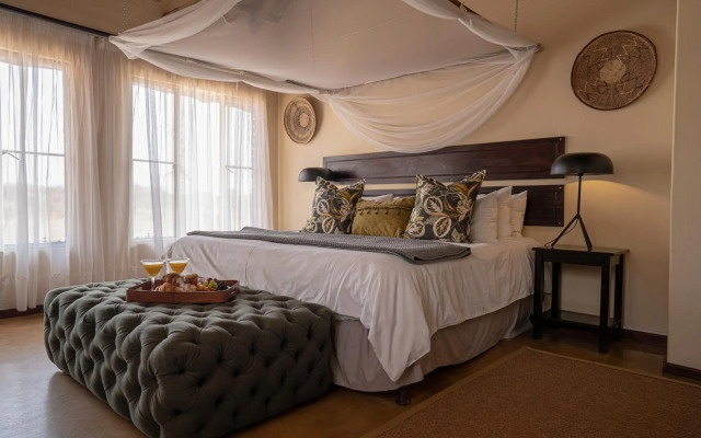 Tshukudu Game Lodge