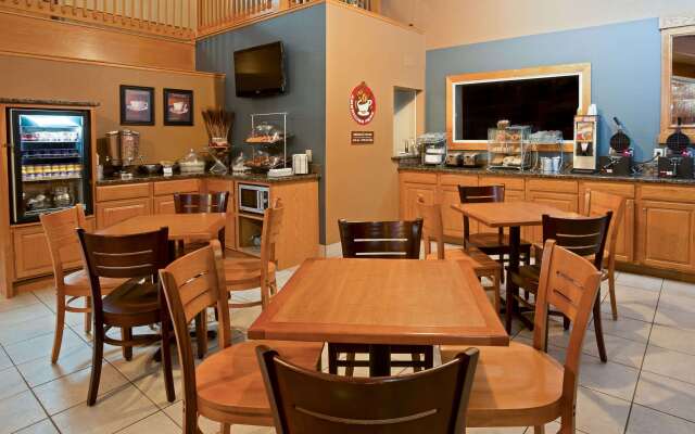 AmericInn by Wyndham Bay City