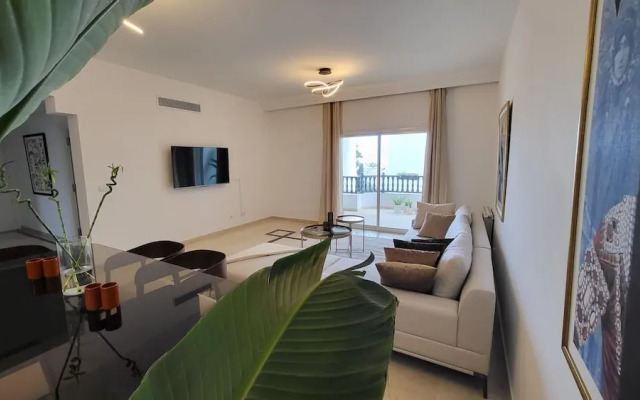 The Perfect Flat Sea Side Central Luxurious