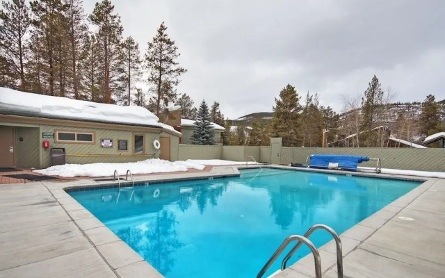 1100 Flying Dutchman 1 Bedroom Condo by RedAwning