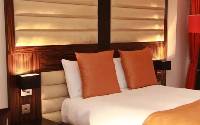 Maitrise Suites Apartment Hotel