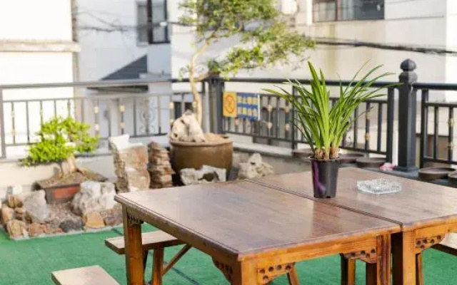 Suzhou Jiangnan Stone Lake View homestay
