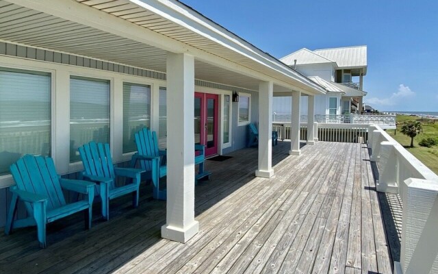 Serendipity Shore 3 Bedroom Home by RedAwning