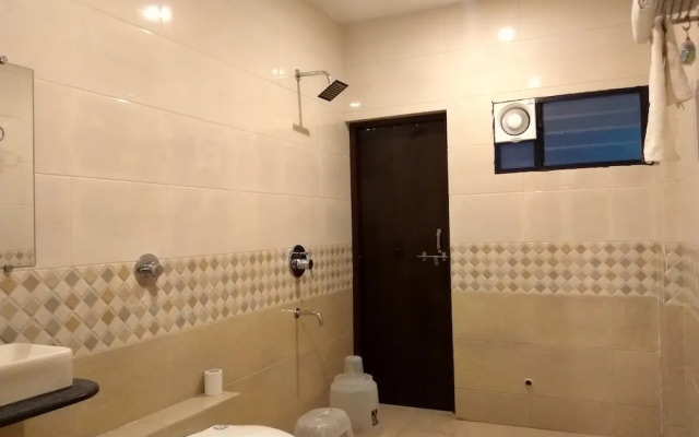 JK Rooms 126 Parashar Legacy - Station