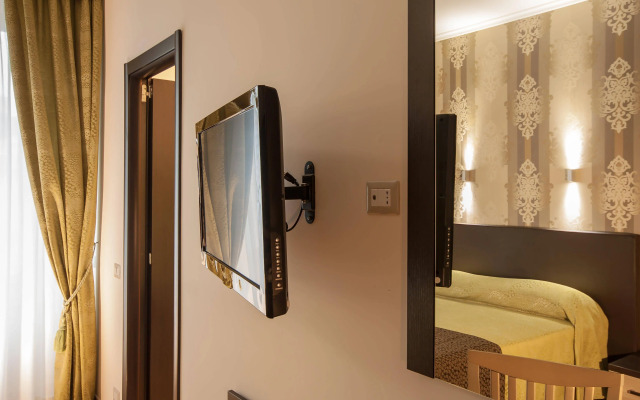 Rome King Suite