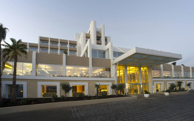 Salini Resort