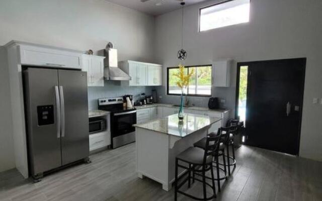 The Chill House in Playa Hermosa de Uvita