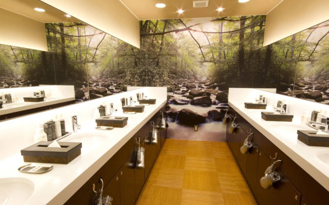 Anshin Oyado Shimbashi - Caters to Men