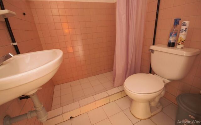 Traveler Hostel