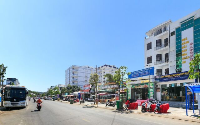 OYO 692 Trang Pham Hostel