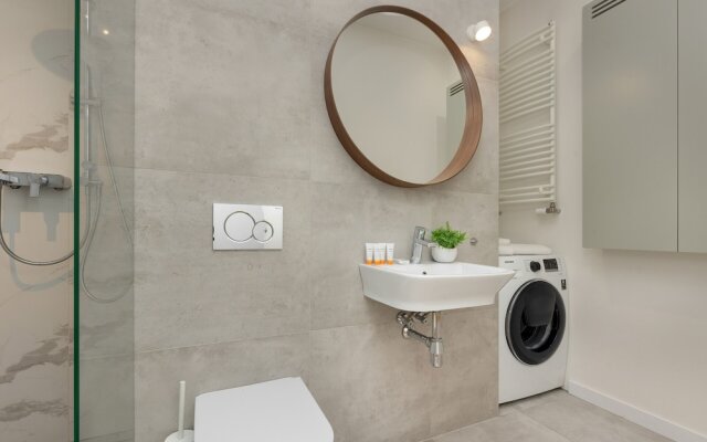 Apartment Siedmiogrodzka Wola by Renters