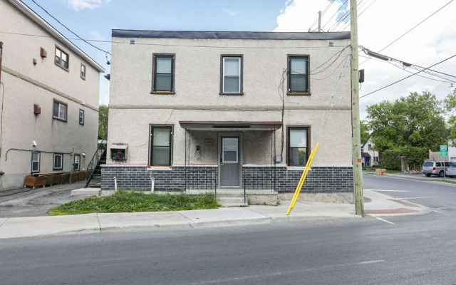 Bright and Modern 1BR Apt - Near DT Ottawa