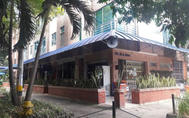 Apartahotel Montes La 68